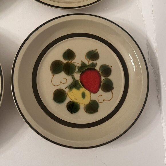 Strawberries Stoneware Japan 4 Plates Sears 4112 Replacement 7.5" VTG 70s - Picture 4 of 14